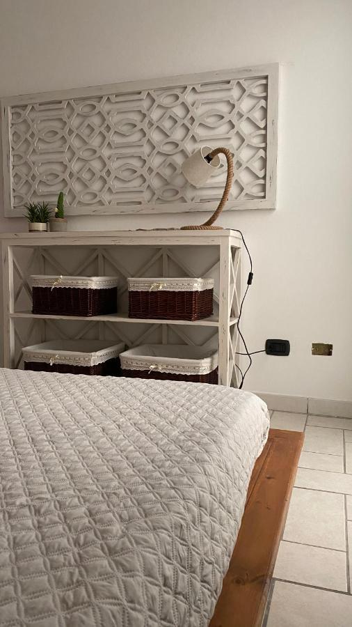 La Casa Di Stefania Appartement Porto Pino Buitenkant foto