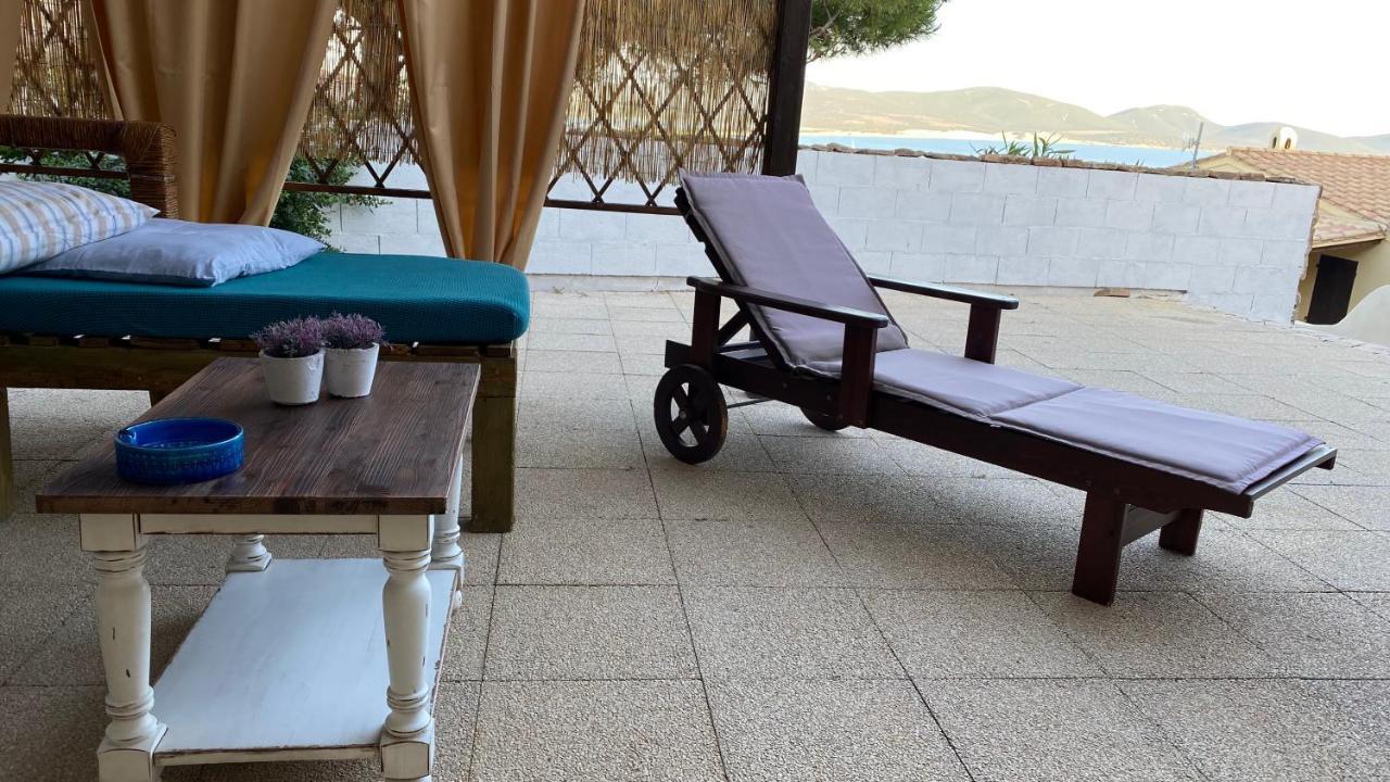 La Casa Di Stefania Appartement Porto Pino Buitenkant foto